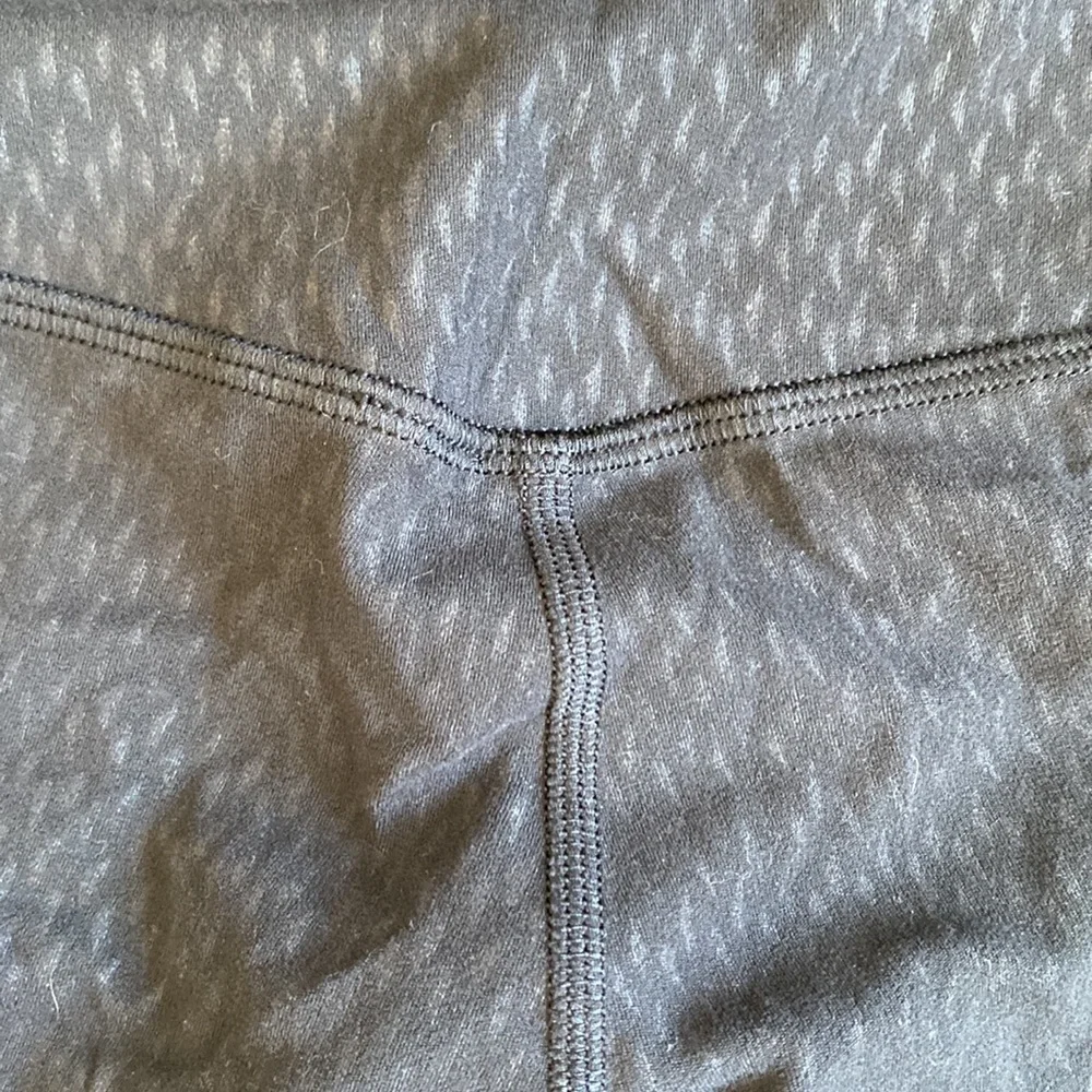 Lululemon align black subtle pattern 25” - Picture 9 of 9